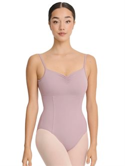 Duset lyselilla dragt med aftagelige bh-puder fra Intermezzo